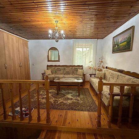 Geri Guesthouse Gjirokaster Exterior photo