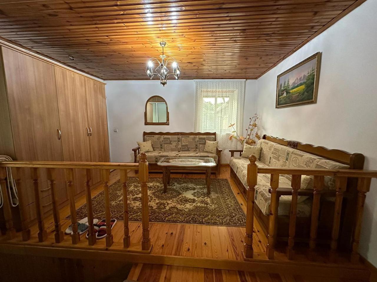 Geri Guesthouse Gjirokaster Exterior photo