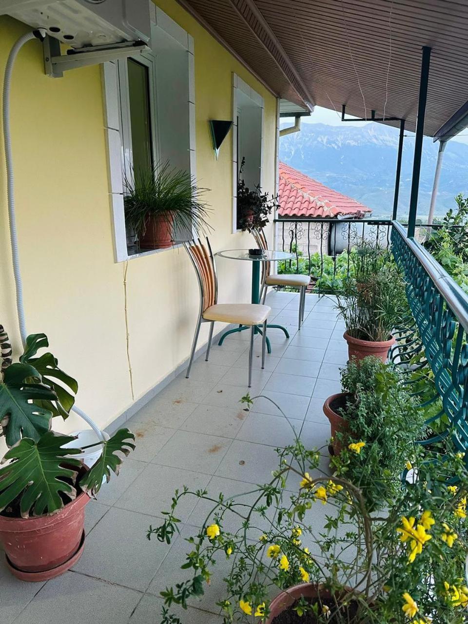 Geri Guesthouse Gjirokaster Exterior photo