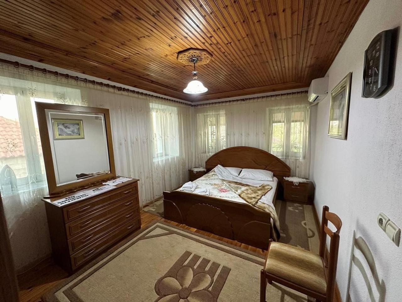 Geri Guesthouse Gjirokaster Exterior photo